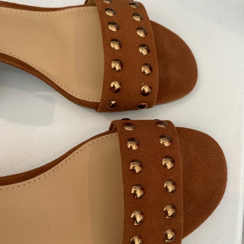 BNWOT Michael Kors Brown Studded Women's Sandals